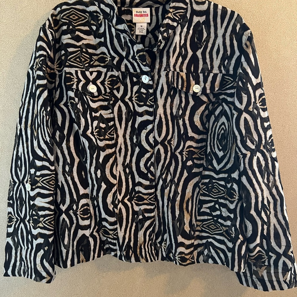 Ruby Rd. Black and White Abstract Pattern Jacket